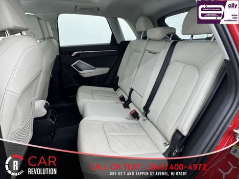 Used 2024 Audi Q3 2.0T Premium image 46