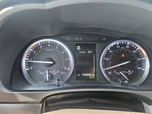 Used 2018 Toyota Highlander XLE image 28