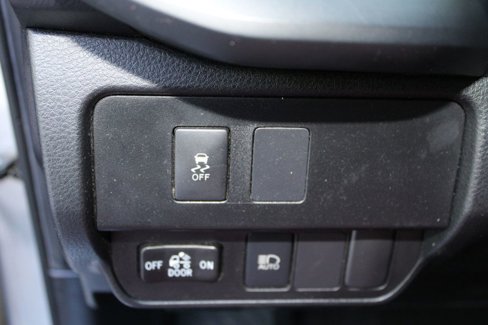 Used 2022 Toyota Tacoma SR image 32