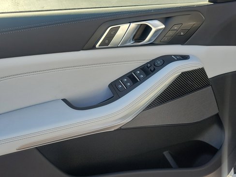 New 2026 BMW X5 M60i w/ Climate Comfort Package image 19