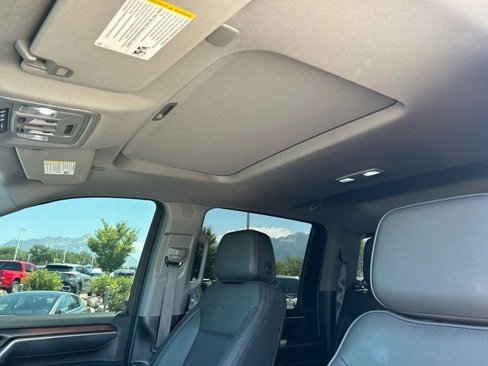 Used 2025 GMC Sierra 3500 Denali w/ Denali Reserve Package image 27