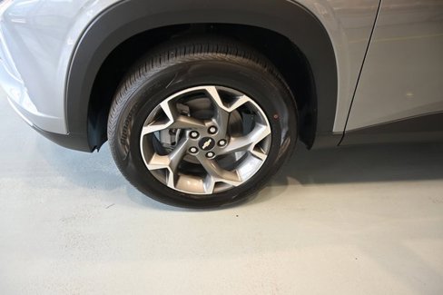 New 2025 Chevrolet Trax LT image 25