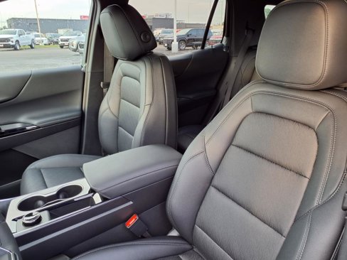 New 2026 Chevrolet Equinox LT w/ Convenience Package II image 11