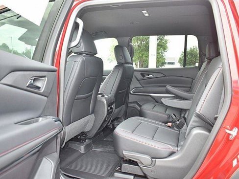New 2026 Chevrolet Traverse Z71 w/ Driver Confidence Package image 8