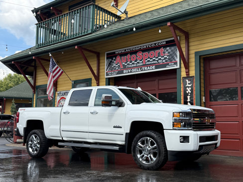 Used 2015 Chevrolet Silverado 2500 High Country w/ Duramax Plus Package image 2
