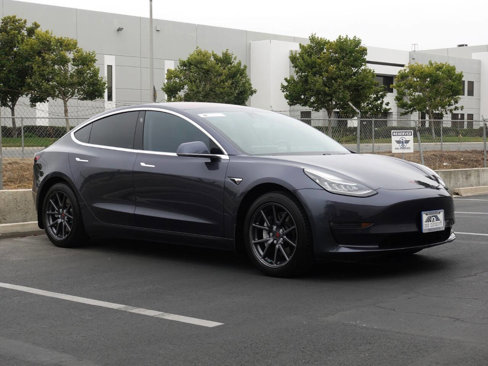 Used 2018 Tesla Model 3 Long Range image 16
