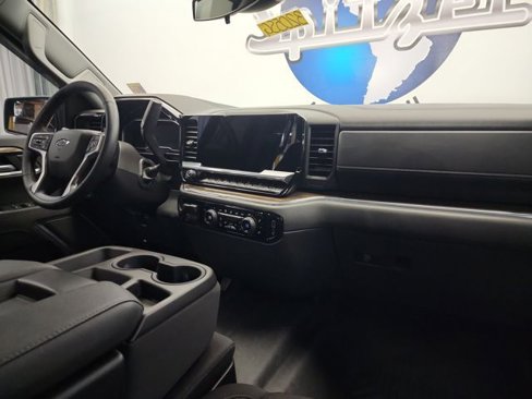 Used 2023 Chevrolet Silverado 1500 LT Trail Boss image 25