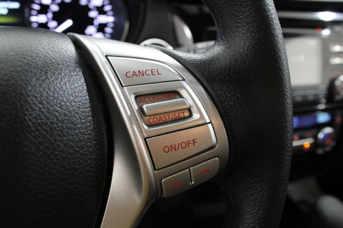 Used 2015 Nissan Rogue SV image 31