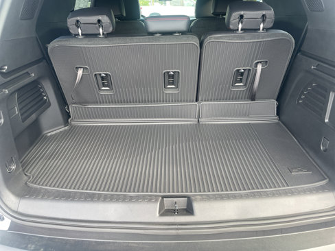 New 2026 Chevrolet Traverse Z71 w/ Enhanced Driving Package image 9