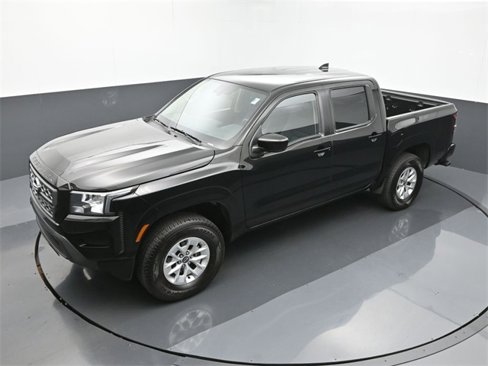 Used 2024 Nissan Frontier SV image 15