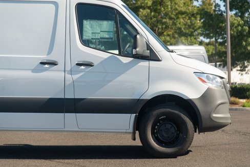 Used 2025 Mercedes-Benz Sprinter 2500 image 9