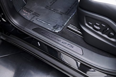 Used 2025 Porsche Cayenne GTS image 43