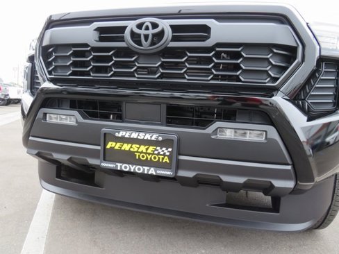 New 2025 Toyota Tacoma TRD Sport image 6