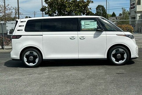 New 2025 Volkswagen ID. Buzz Pro S image 3