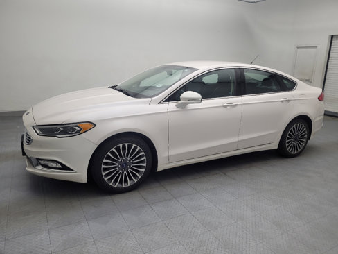 Used 2017 Ford Fusion SE w/ Fusion SE Technology Package image 2