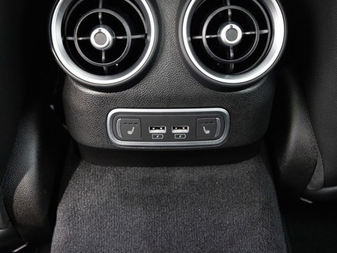 New 2025 Alfa Romeo Giulia AWD image 38