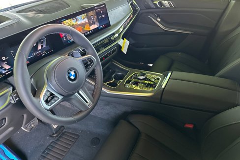 New 2026 BMW X7 M60i image 7