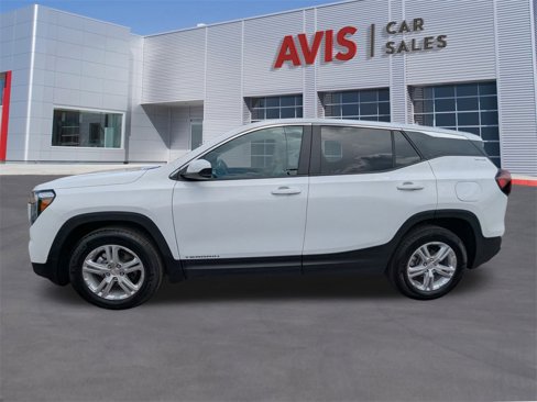 Used 2024 GMC Terrain SLE image 10
