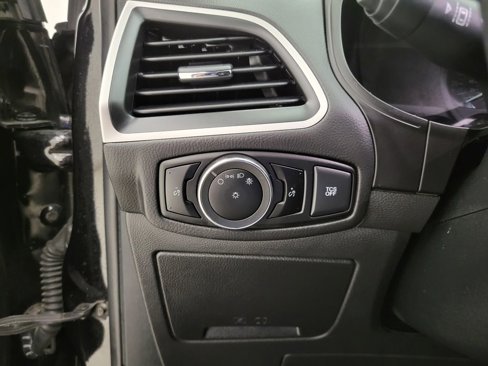 Used 2024 Ford Edge SEL image 29