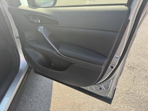 New 2025 Mitsubishi Eclipse Cross Black Edition image 27