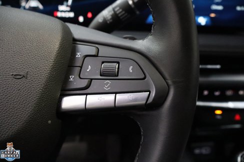 Used 2025 Cadillac XT4 Premium Luxury image 18