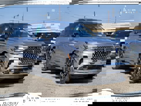 New 2025 Lincoln Nautilus Reserve image 1