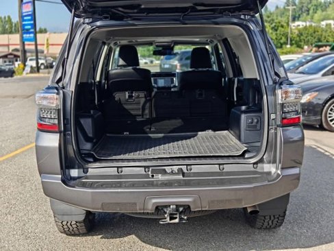Used 2022 Toyota 4Runner SR5 Premium image 30