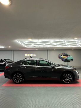 Used 2015 Acura TLX V6 image 3
