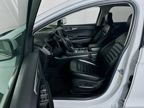 Used 2023 Ford Edge SEL image 13