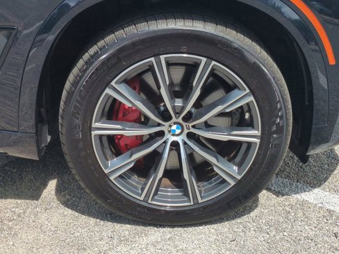 Used 2023 BMW X5 M50i w/ Executive Package image 11