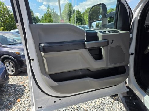 Used 2017 Ford F250 XLT image 11