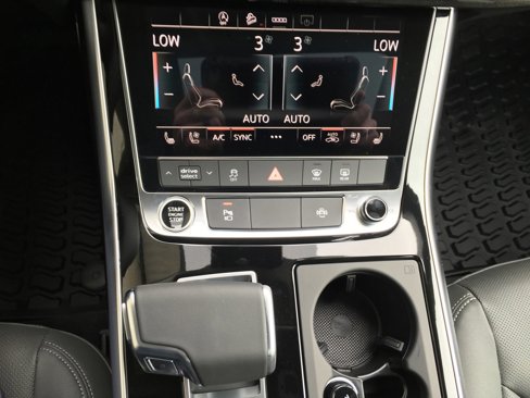 New 2025 Audi Q8 Premium Plus image 24