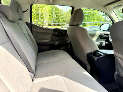 Used 2019 Toyota Tacoma SR w/ SR Convenience Package image 27