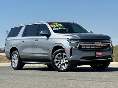 Used 2023 Chevrolet Suburban Premier image 2