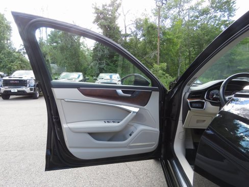 Used 2023 Audi A6 Premium Plus w/ Premium Plus Package image 10