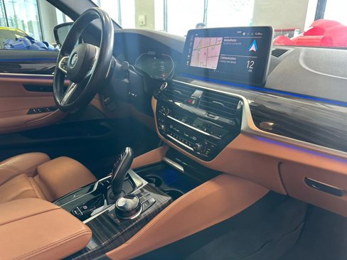 Used 2022 BMW 530i xDrive w/ Executive Package image 41