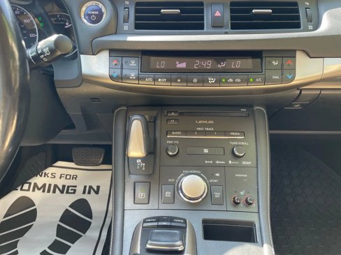 Used 2016 Lexus CT 200h image 24