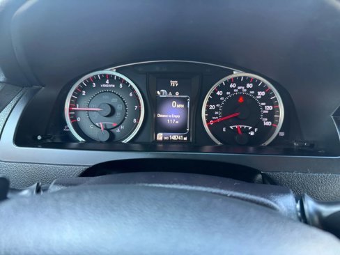 Used 2017 Toyota Camry SE image 21