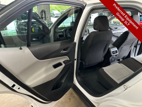 Used 2022 Chevrolet Equinox LT image 19