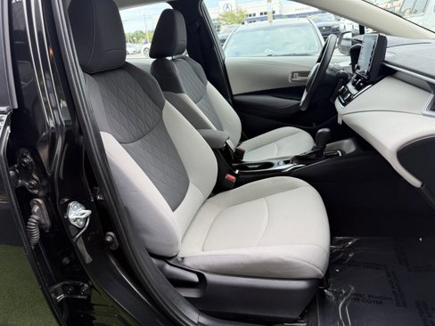 Used 2022 Toyota Corolla LE image 18