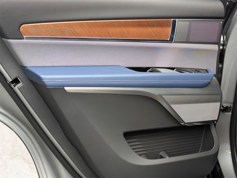 New 2026 Cadillac Vistiq Premium Luxury image 13