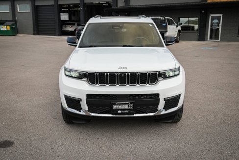 Used 2024 Jeep Grand Cherokee L Limited w/ Luxury Tech Group II image 2