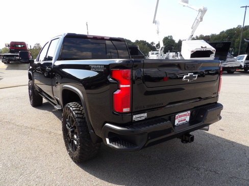 Used 2025 Chevrolet Silverado 2500 LTZ w/ Trail Boss Package image 5