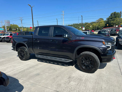 Used 2022 Chevrolet Silverado 1500 ZR2 w/ Technology Package image 2