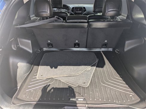 Used 2020 Jeep Cherokee Latitude Plus image 12