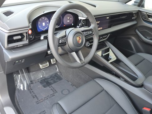 New 2025 Porsche Macan 4S Electric image 4