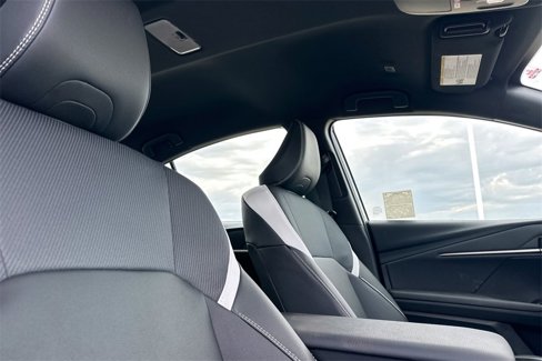 New 2026 Toyota Camry SE image 16