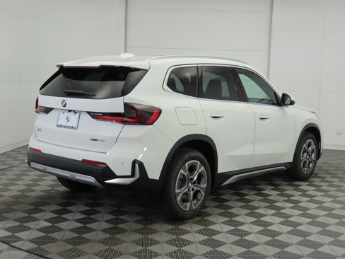 Used 2025 BMW X1 xDrive28i w/ Premium Package image 6