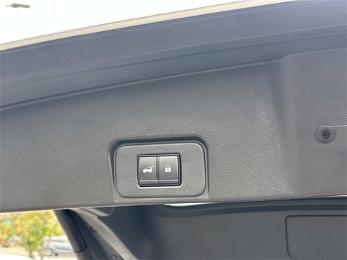 Used 2024 Nissan Rogue SV image 12