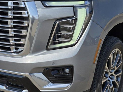 New 2026 GMC Yukon Denali w/ Sun & Power Step Package image 6